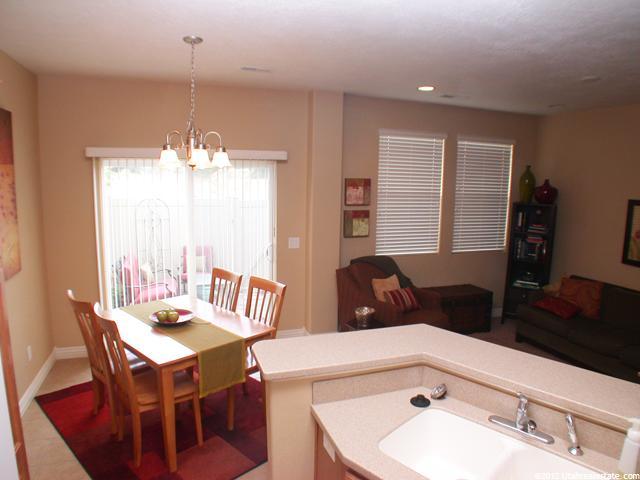74 E Calbourne Ln, Sandy, UT 84070 — photo 7