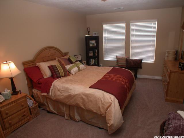 74 E Calbourne Ln, Sandy, UT 84070 — photo 8