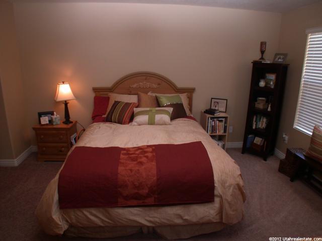 74 E Calbourne Ln, Sandy, UT 84070 — photo 9