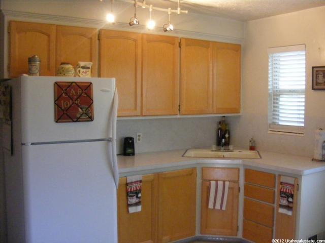1030 E Cross, Ogden, UT 84404 — photo 2