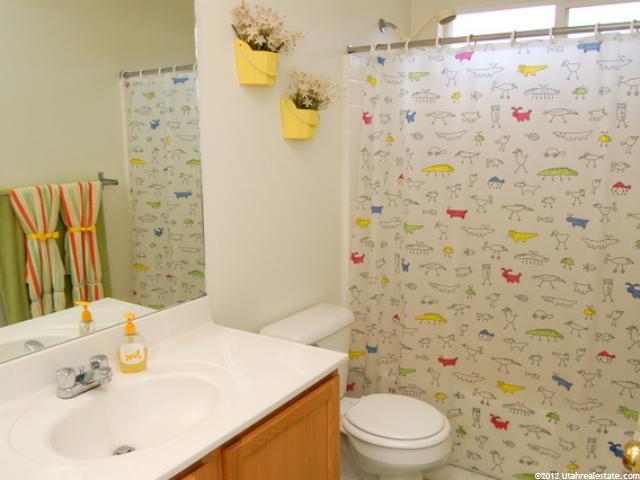 231 E 1325 N, Layton, UT 84041 — photo 9