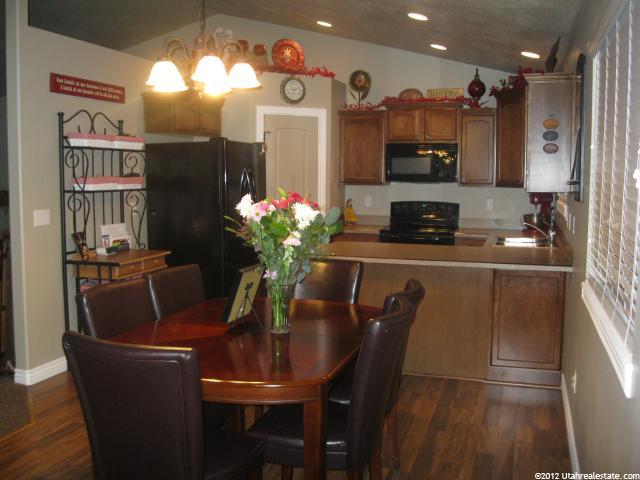 2220 N Pebble Brook Dr, Pleasant View, UT 84414 — photo 6