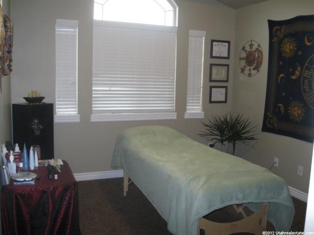 2220 N Pebble Brook Dr, Pleasant View, UT 84414 — photo 10