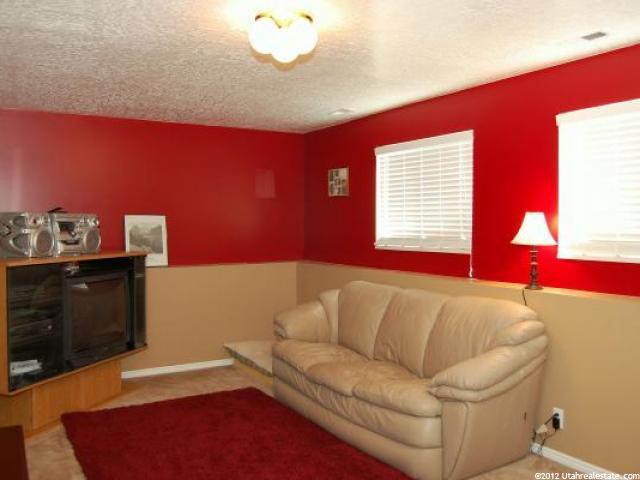 5528 S 4225 W, Roy, UT 84067 — photo 4