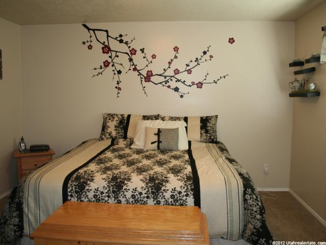 1386 N 2585 W, Clinton, UT 84015 — photo 9