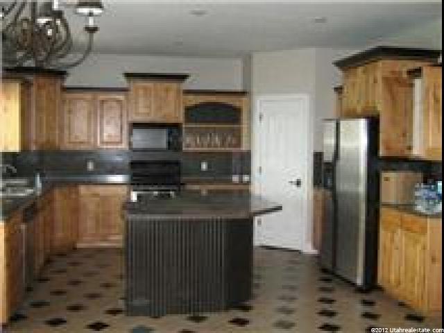 1713 W 1300 N, Farr West, UT 84404 — photo 7