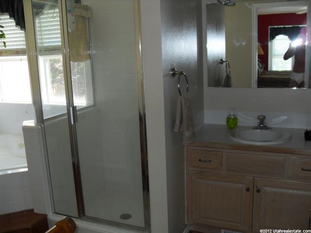 4998 S 950 E, South Ogden, UT 84403 — photo 9