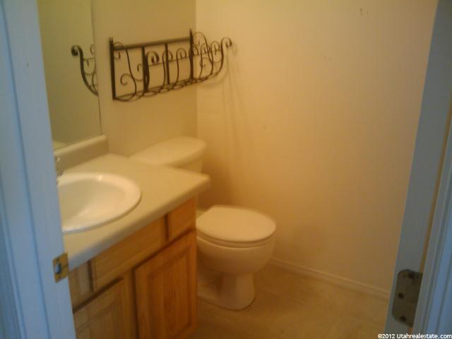 1376 N 2400 W, Clinton, UT 84015 — photo 8