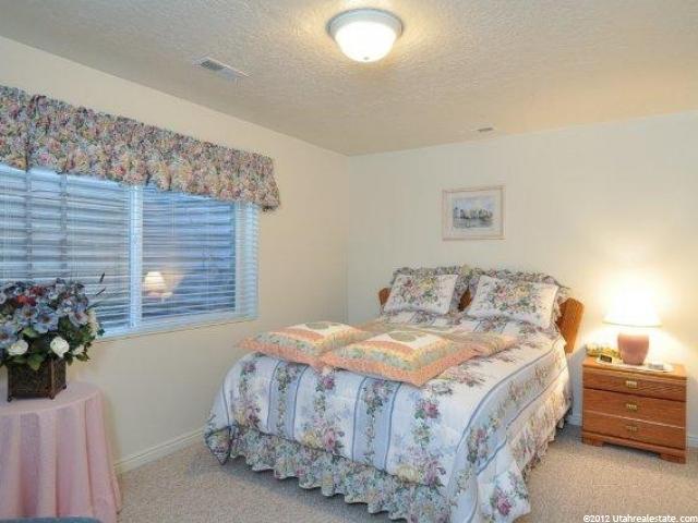 674 W 2275 N, Layton, UT 84041 — photo 12