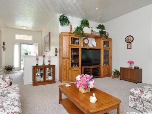 674 W 2275 N, Layton, UT 84041 — photo 7