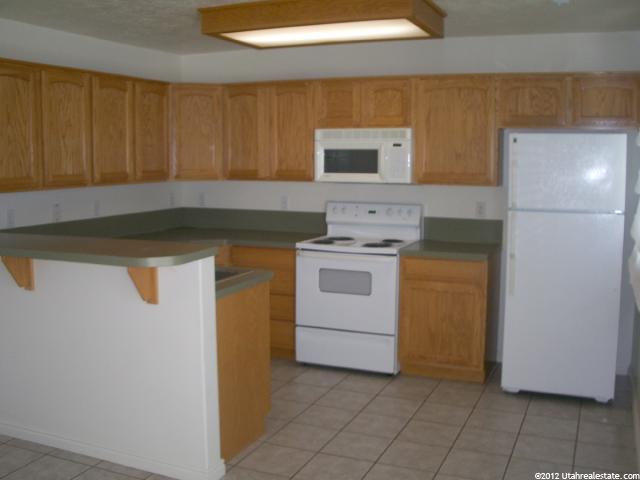 830 S 550 E #3-B, Clearfield, UT 84015 — photo 2