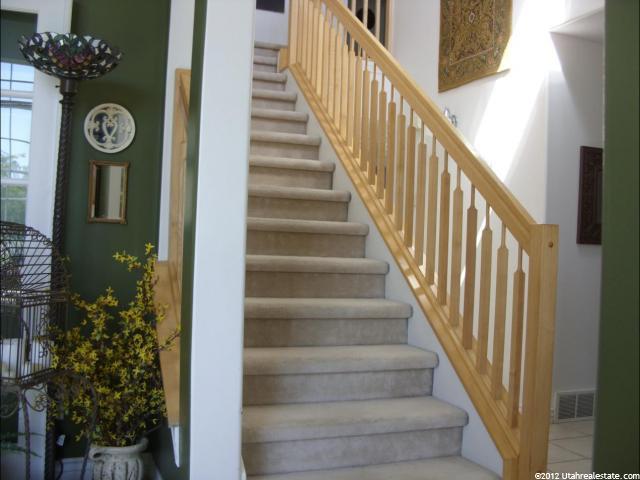 586 W 1300 N, West Bountiful, UT 84087 — photo 3