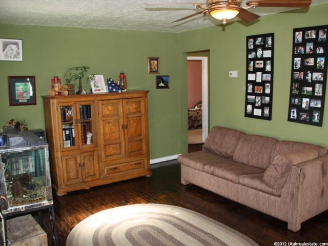 165 N Lake View Dr E, Clearfield, UT 84015 — photo 3
