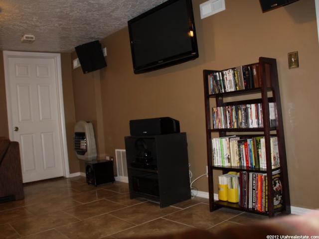 165 N Lake View Dr E, Clearfield, UT 84015 — photo 7