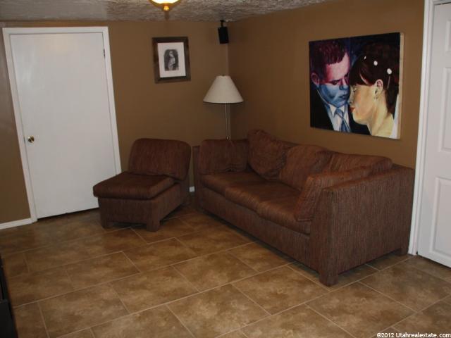 165 N Lake View Dr E, Clearfield, UT 84015 — photo 8