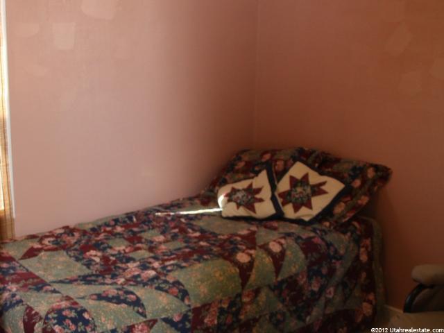165 N Lake View Dr E, Clearfield, UT 84015 — photo 9