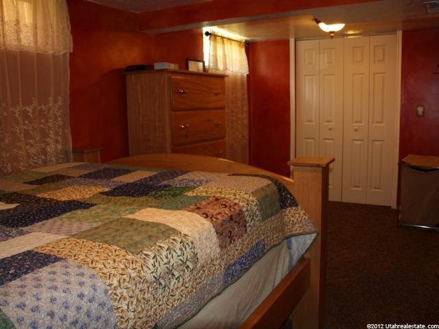 165 N Lake View Dr E, Clearfield, UT 84015 — photo 10