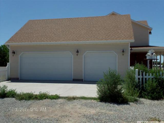 1011 S 2000 E, Vernal, UT 84078 — photo 3