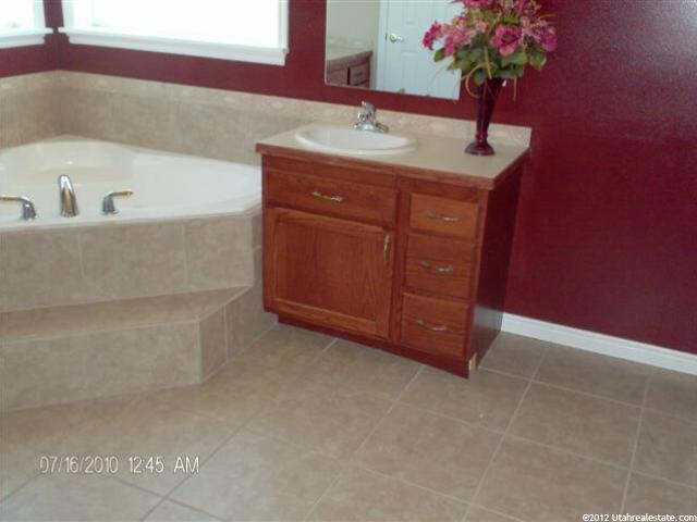 1011 S 2000 E, Vernal, UT 84078 — photo 8