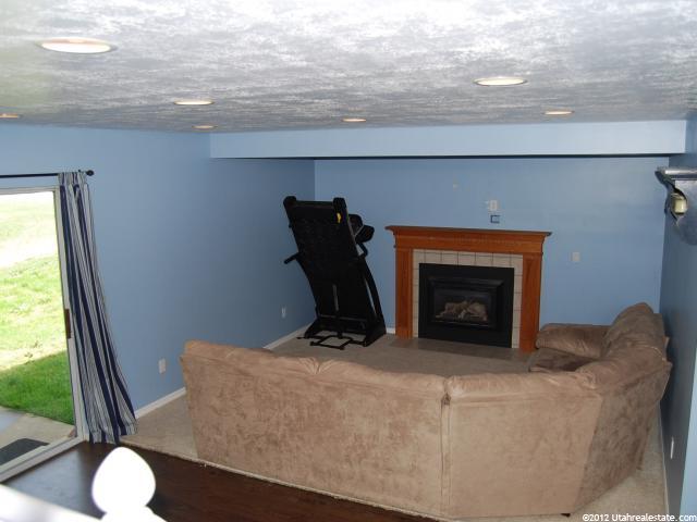 238 W 1350 N, Centerville, UT 84014 — photo 4