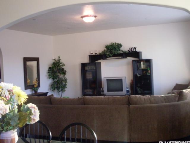 4384 W 5850 S, Hooper, UT 84315 — photo 2