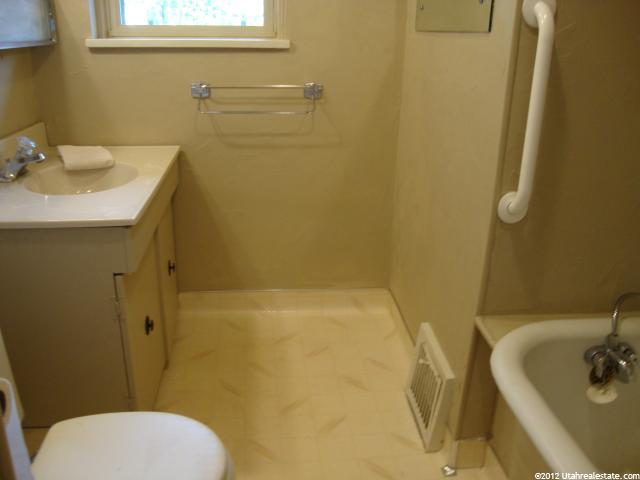 1122 W Pleasant View Dr N, Pleasant View, UT 84414 — photo 2