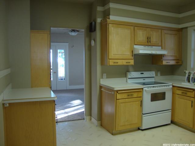 1122 W Pleasant View Dr N, Pleasant View, UT 84414 — photo 5