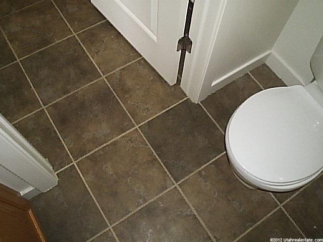 2589 W 2375 N, Clinton, UT 84015 — photo 2