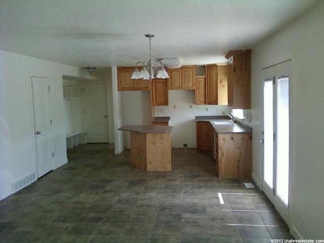 2589 W 2375 N, Clinton, UT 84015 — photo 9