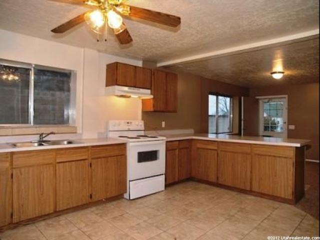 8847 S 40 E, Sandy, UT 84070 — photo 3