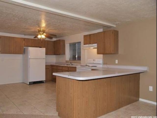 8847 S 40 E, Sandy, UT 84070 — photo 4