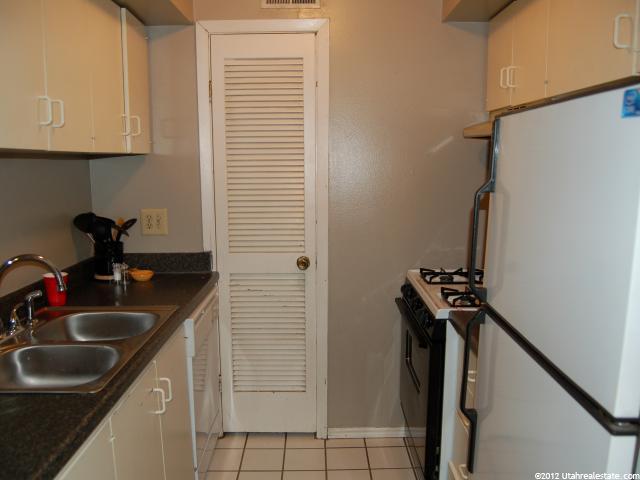 88 W 50 S #B1, Centerville, UT 84014 — photo 7
