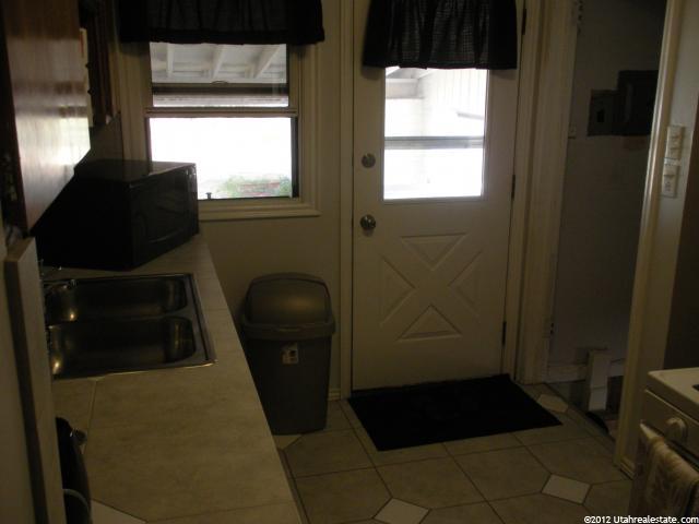 135 E North Lakeview Dr N, Clearfield, UT 84015 — photo 6