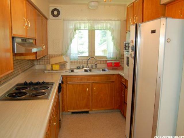 981 E Oakmont Rd, Kaysville, UT 84037 — photo 2