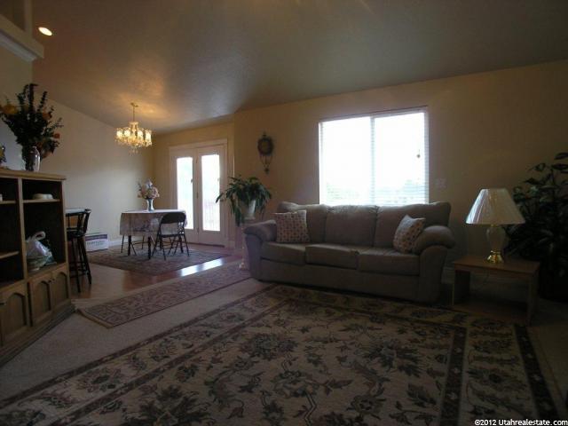 439 S Meadow Ln W, Providence, UT 84332 — photo 9