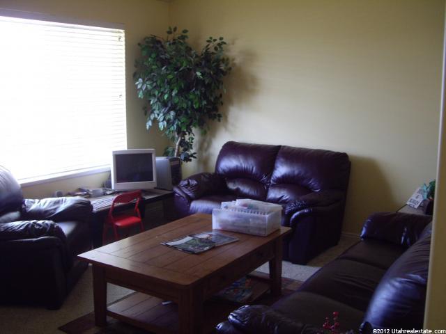 2797 W 2100 N, Clinton, UT 84015 — photo 2