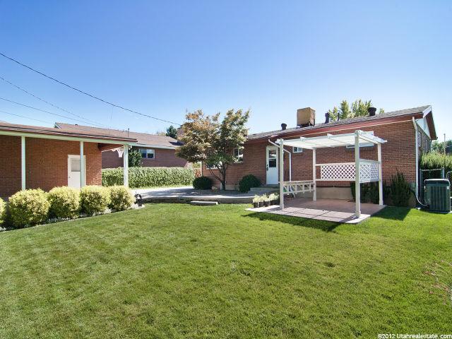35 E 1600 South, Bountiful, UT 84010 — photo 7