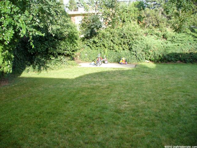 2093 S Penman Ln E, Bountiful, UT 84010 — photo 11