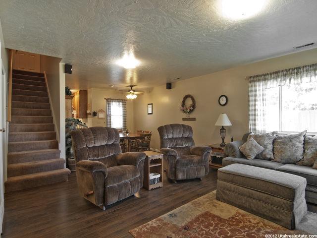 635 E 400 N, Centerville, UT 84014 — photo 11