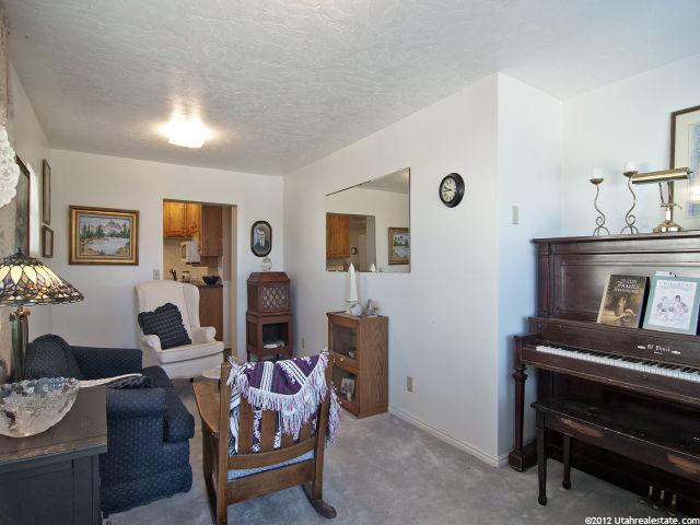 635 E 400 N, Centerville, UT 84014 — photo 5