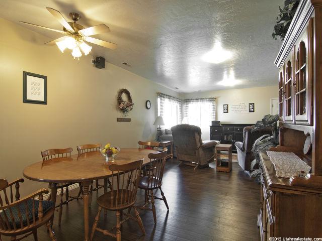 635 E 400 N, Centerville, UT 84014 — photo 9