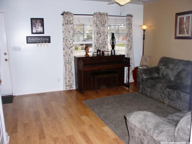 237 N 360 W, Clearfield, UT 84015 — photo 9
