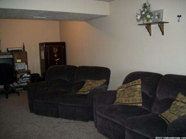 746 W 225 S, Tremonton, UT 84337 — photo 9