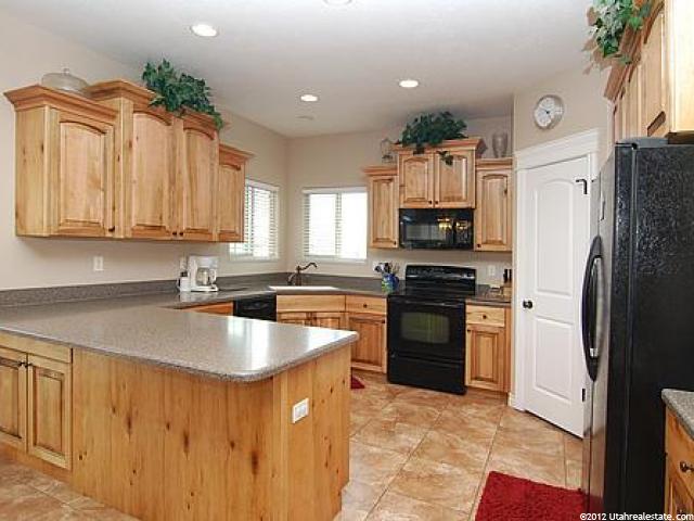 2427 N 2575 W, Farr West, UT 84404 — photo 7