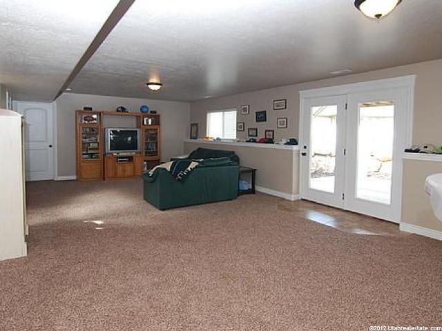 2427 N 2575 W, Farr West, UT 84404 — photo 9