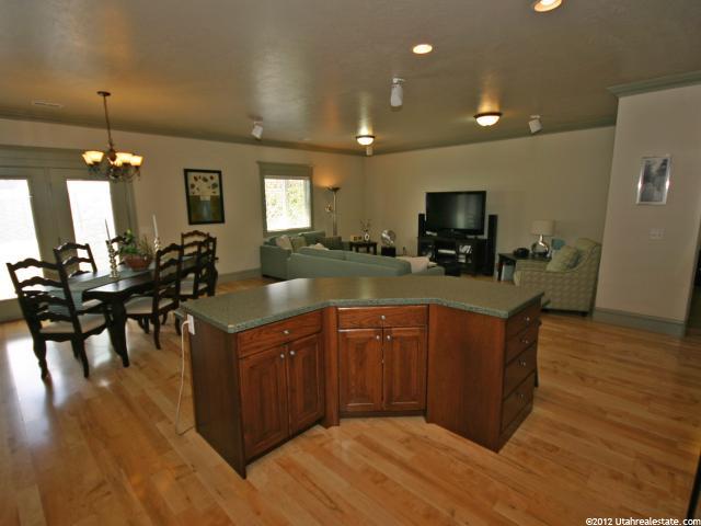 371 N Willow Ln W, Providence, UT 84332 — photo 5