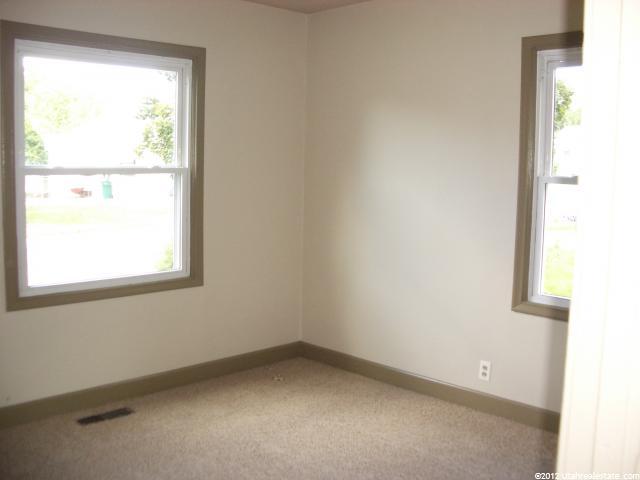 185 E Lakeview Dr, Clearfield, UT 84015 — photo 9