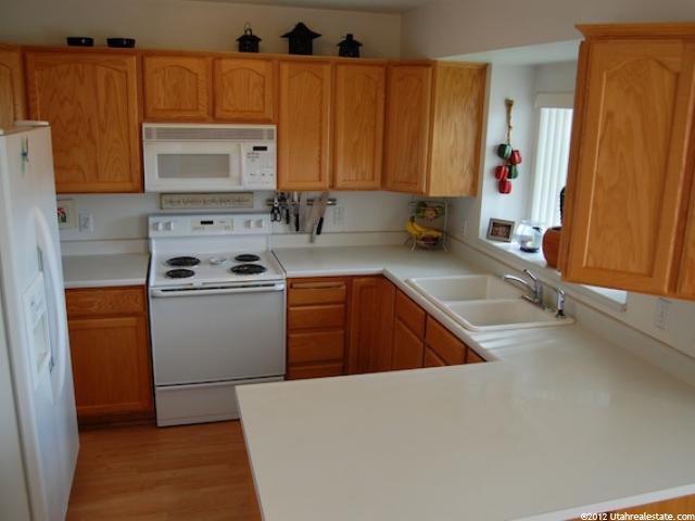 8468 S 935 E, Sandy, UT 84094 — photo 4