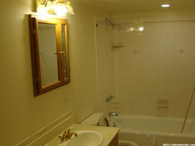1135 N 675 W, West Bountiful, UT 84087 — photo 10