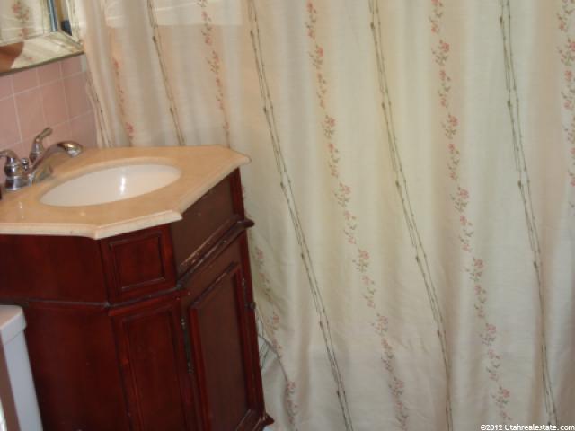 4394 S 325 E, Washington Terrace, UT 84405 — photo 7